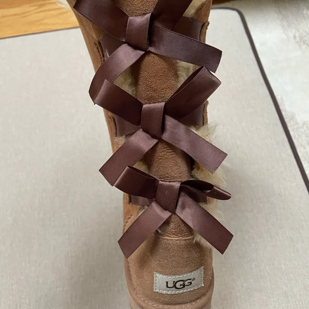 LEFT BOOT ONLY UGG Kids Big Kids Bailey Bow Tall Size 6Y Replacement 1007309Y